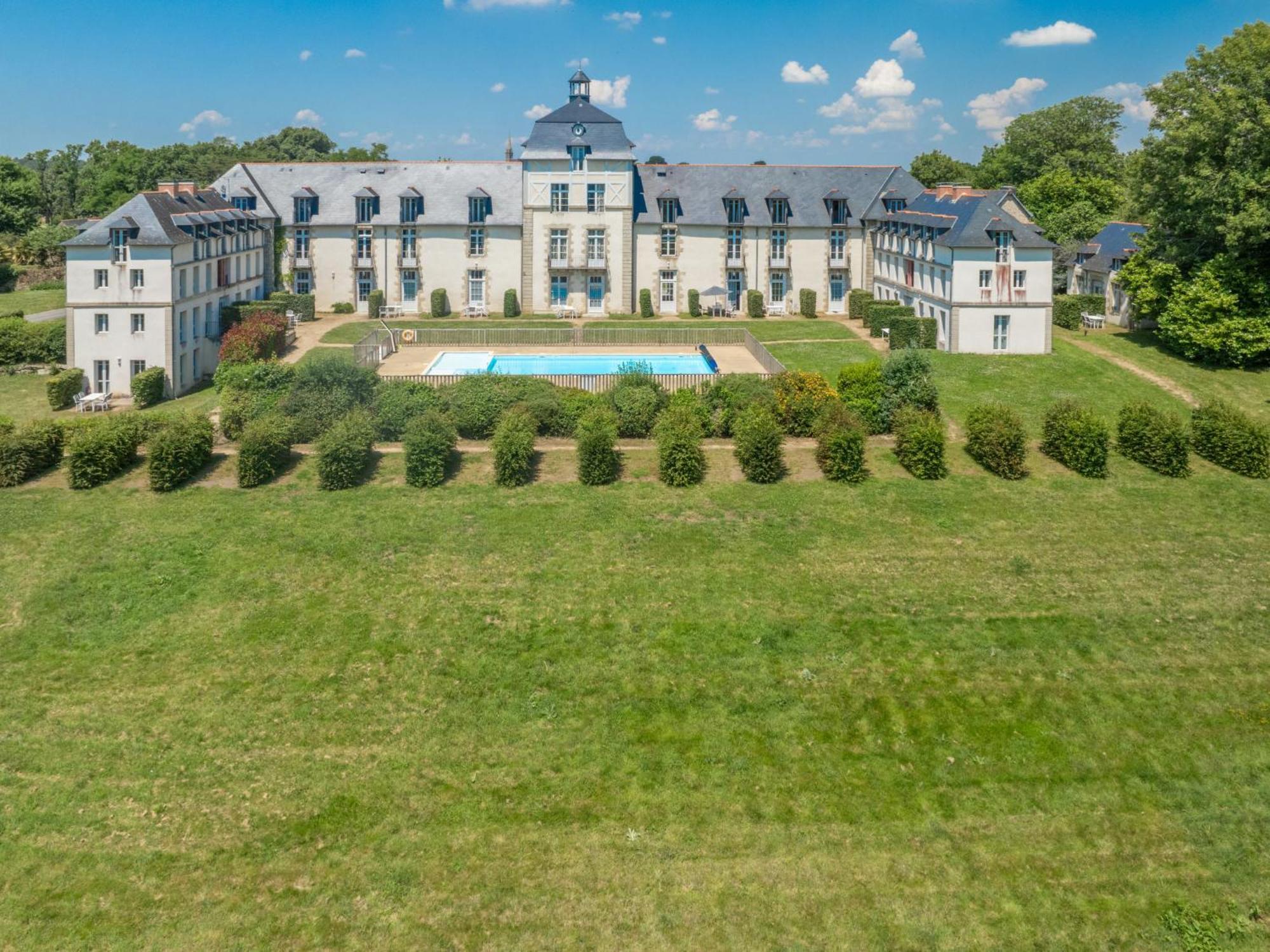 Apartment Chateau De Kergonano-16 By Interhome Баден Экстерьер фото